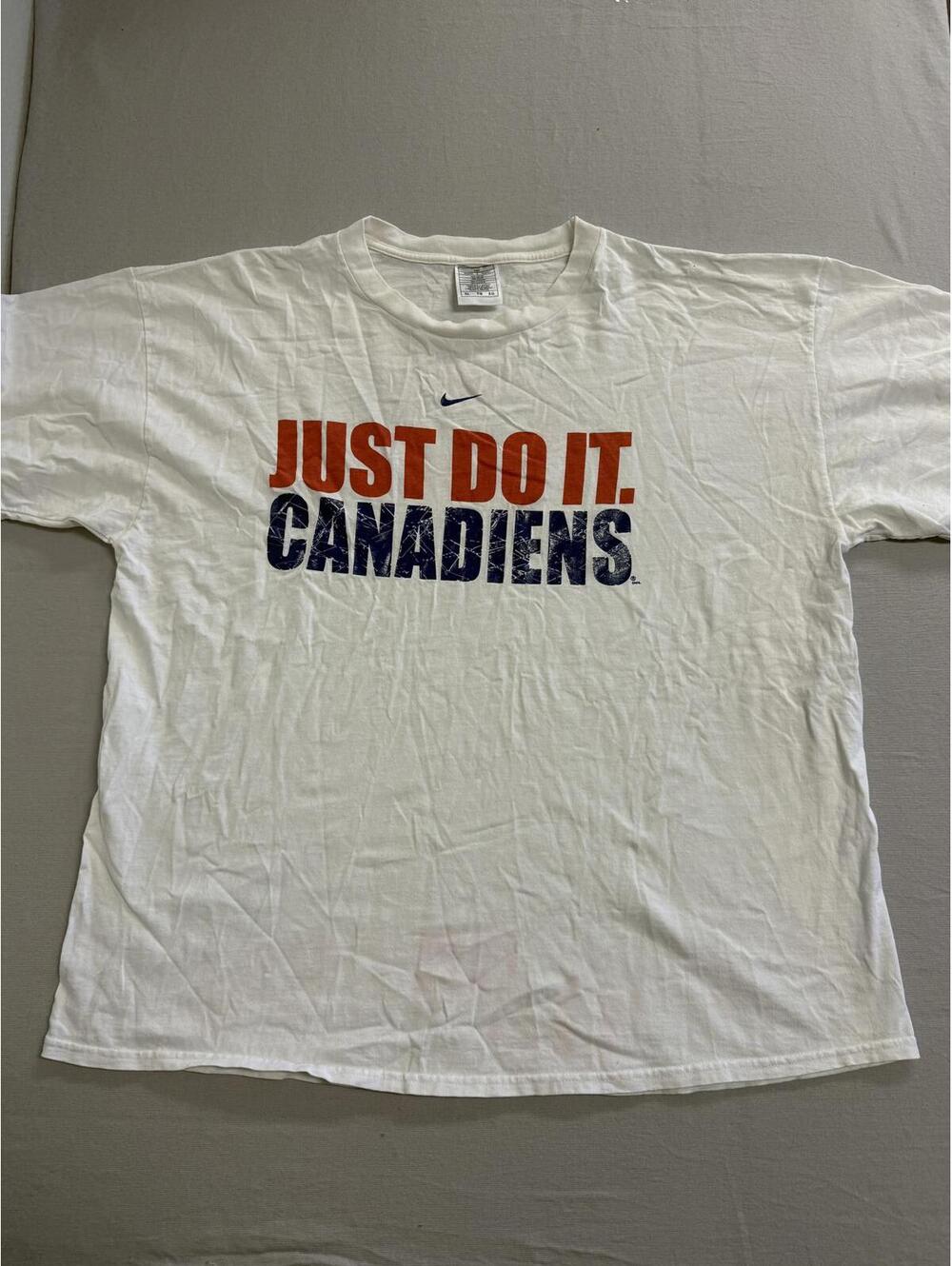 Vintage NHL Montreal Canadians T-shirt Nike Swoosh Canadiens